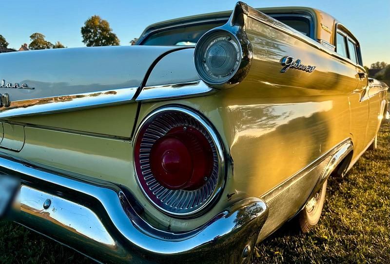 Gebraucht Ford Fairlane 225 PS (165 kW) 1959 Gold Limousine