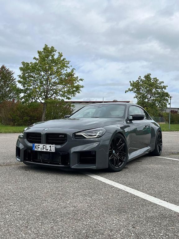 Grau Gebraucht 2025 BMW M2 Performance Coupé | 81.750 € - Bild 1/4