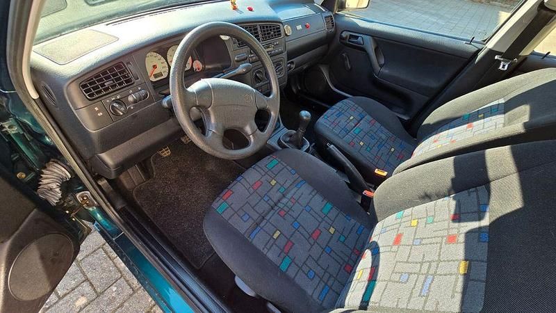 Gebraucht VW Golf III 75 PS (55 kW) 1997 Grün Limousine