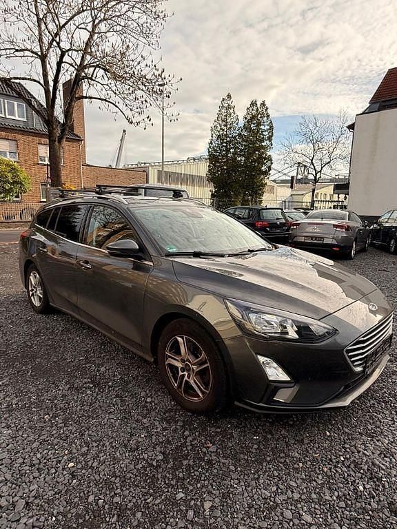Gebraucht 2020 Ford Focus Cool & Connect Limousine | 11.800 € (Superpreis) - Bild 1/4