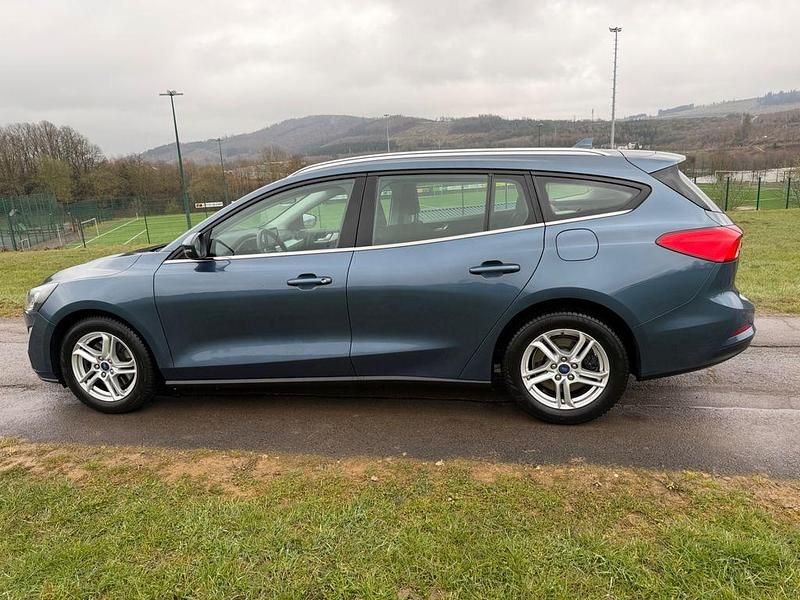 Gebraucht Ford Focus Cool & Connect 120 PS (88 kW) 2021 Blau Limousine