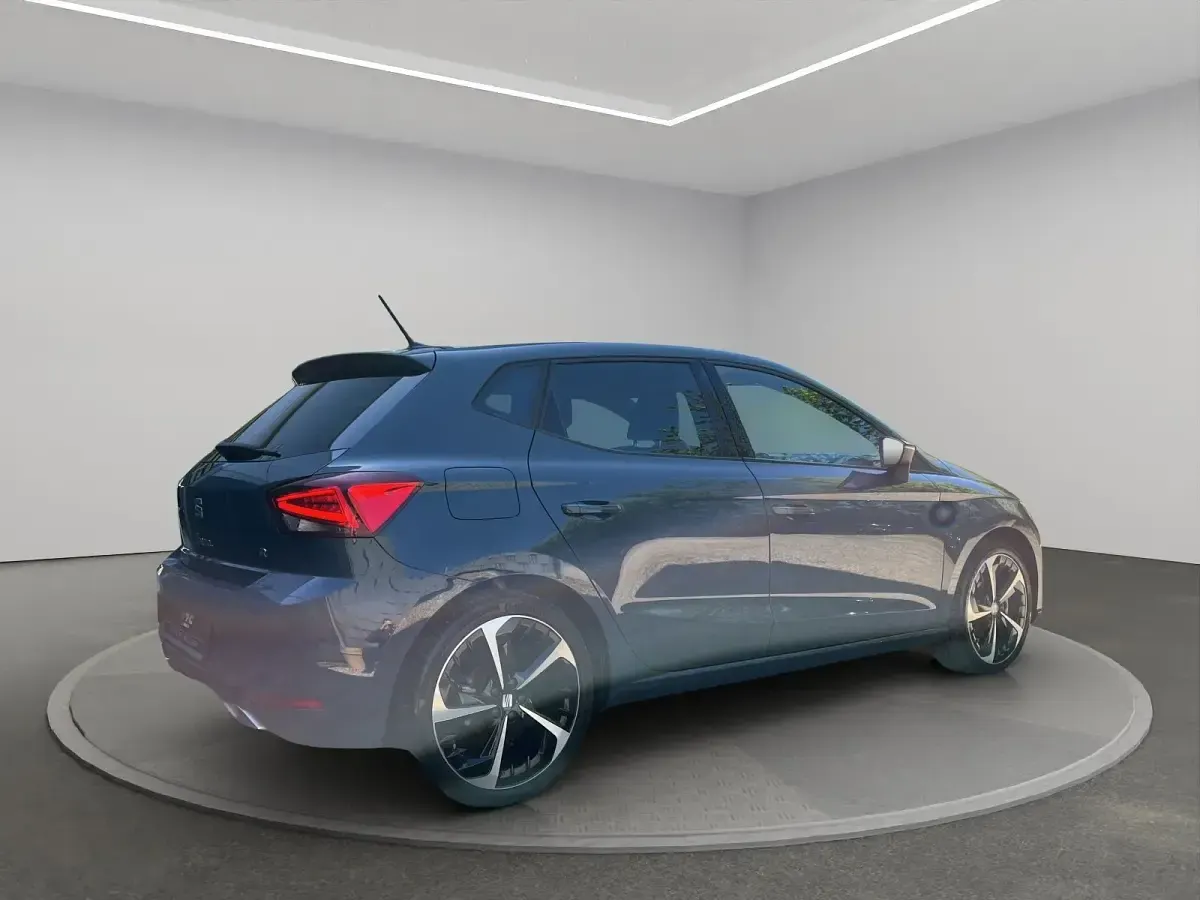 Gebraucht Seat Ibiza CONNECT 116 PS (85 kW) 2025 Fjordblau Kleinwagen