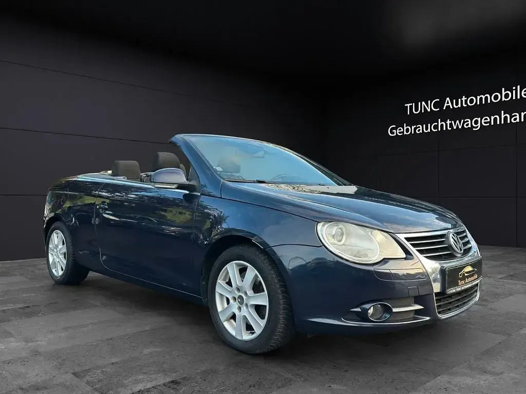 Usata VW Eos 140 CV (102 kW) 2008 Blu Cabrio