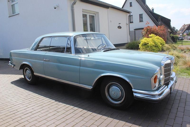 Gebraucht Mercedes 250 SE 150 PS (110 kW) 1966 Grün Coupé