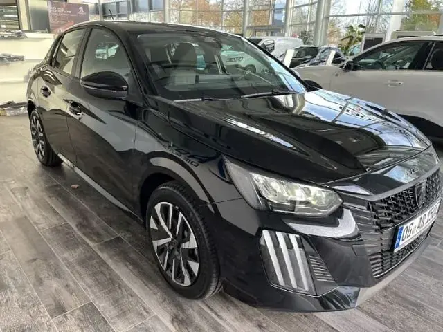 Gebraucht Peugeot 208 Style 100 kW (136 PS) 2025 Schwarz Kleinwagen