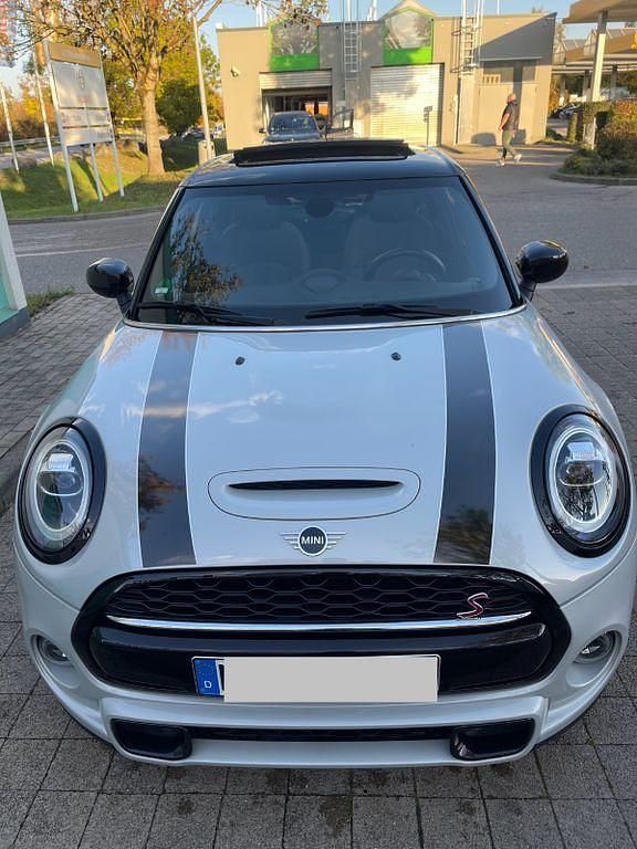Silber Gebraucht 2020 Mini Cooper S Chili Kleinwagen | 22.100 € (Etwas zu teuer) - Bild 1/4