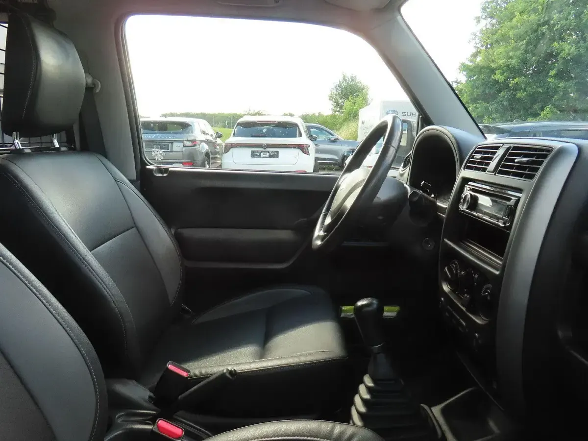Gebraucht Suzuki Jimny Style 84 PS (61 kW) 2017 Grau SUV