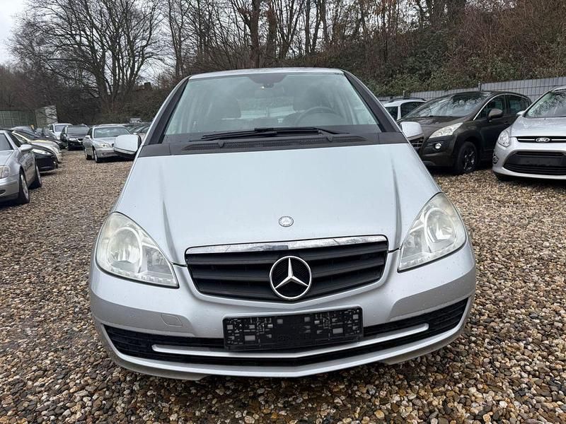 Gebraucht Mercedes A180 Avantgarde 109 PS (80 kW) 2010 Grau Van / Kleinbus