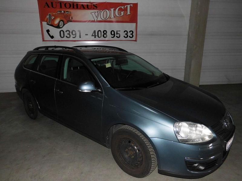 Gebraucht VW Golf V Comfortline 105 PS (77 kW) 2009 Grün Kombi