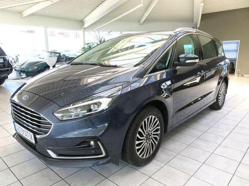 Blau Gebraucht 2022 Ford S-MAX Titanium Van / Kleinbus | 24.970 € (Fairer Preis) - Bild 1/4