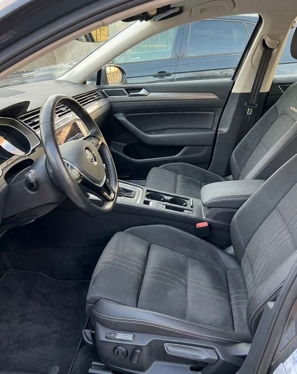 Gebraucht VW Passat Alltrack 190 PS (139 kW) 2019 Grau Kombi