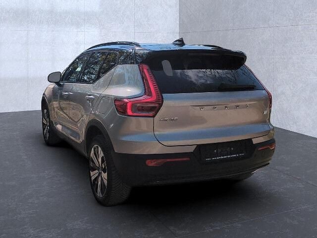 Second-hand Volvo XC40 Core 169 kW (231 CP) 2022 Gri SUV