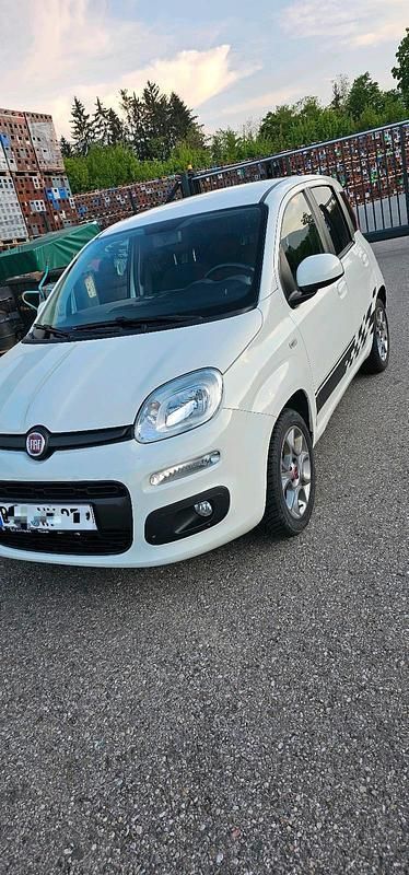 Weiß Gebraucht 2017 Fiat Panda Kleinwagen | 5.555 € (Fairer Preis) - Bild 1/4