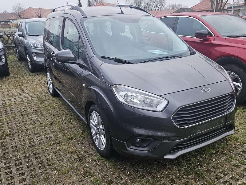 Gebraucht Ford Tourneo Titanium 101 PS (74 kW) 2021 Magnetic grau Kombi