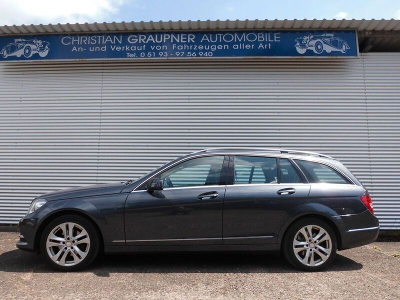 Grau Gebraucht 2013 Mercedes C200 Limousine | 8.450 € (Superpreis) - Bild 1/4