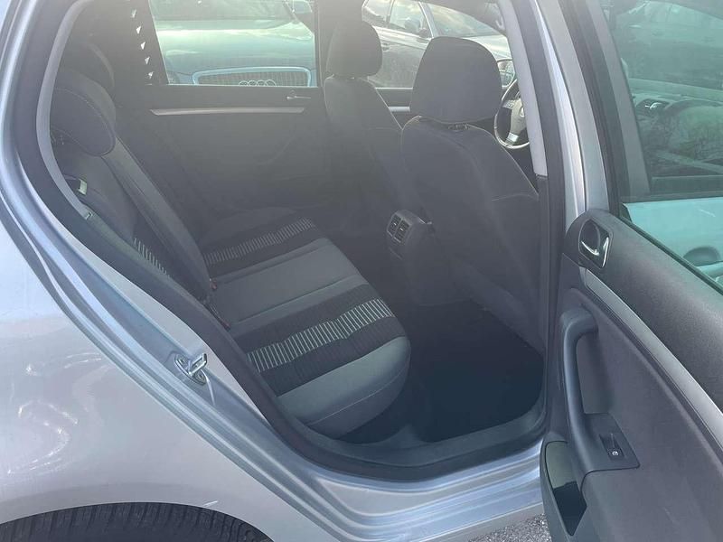 Gebraucht VW Golf VI United 105 PS (77 kW) 2008 Reflexsilber metallic Kleinwagen