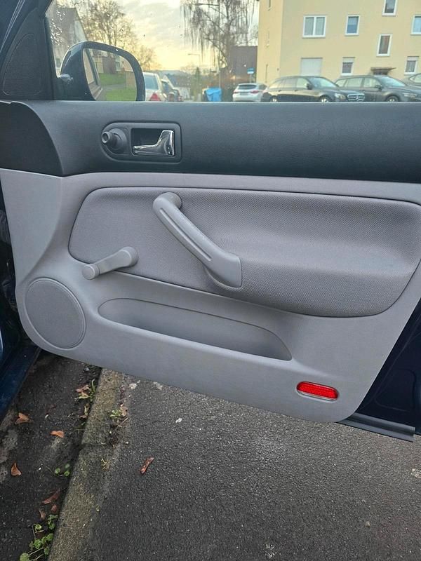 Gebraucht VW Golf III 101 PS (74 kW) 1998 Blau Kleinwagen