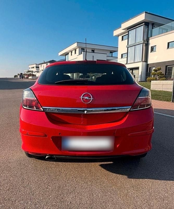 Gebraucht Opel Astra GTC 116 PS (85 kW) 2007 Rot Coupé
