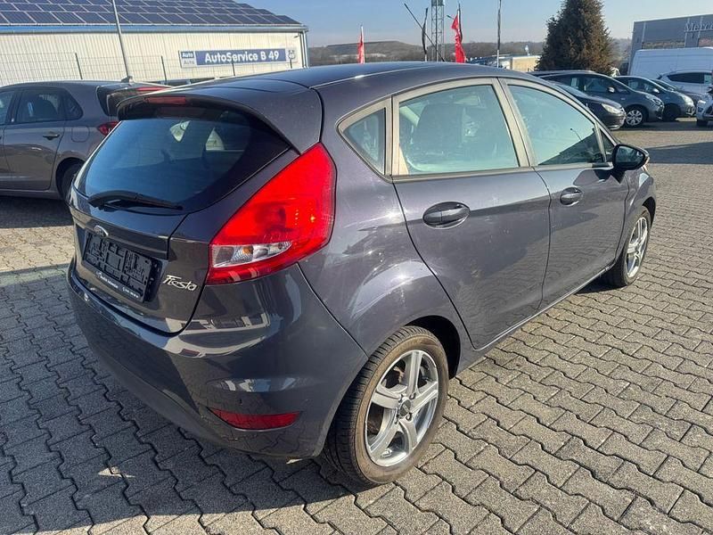 Gebraucht Ford Fiesta Trend 60 PS (44 kW) 2012 Limousine