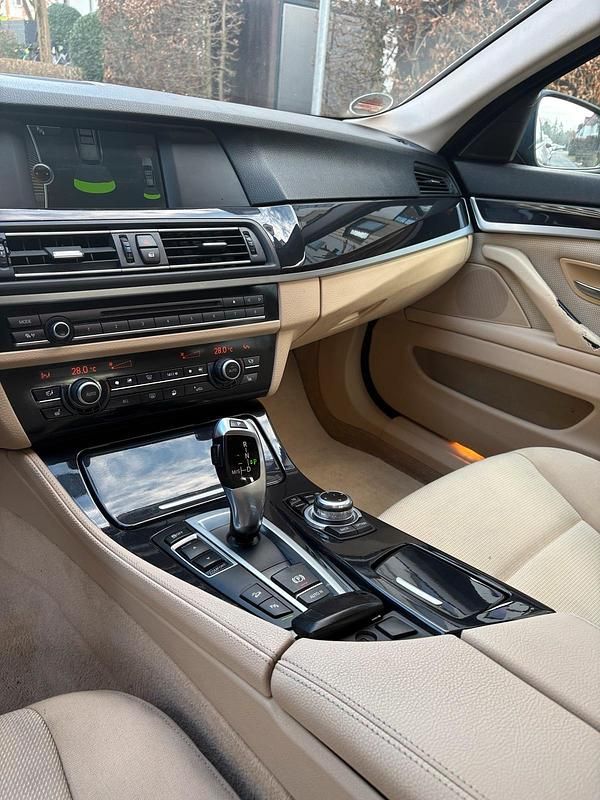 Gebraucht BMW 525 218 PS (160 kW) 2012 Kombi