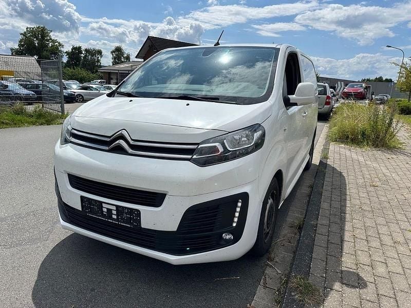 Weiß Gebraucht 2017 Citroën Jumpy Business Class Van / Kleinbus | 5.700 € (Fairer Preis) - Bild 1/4
