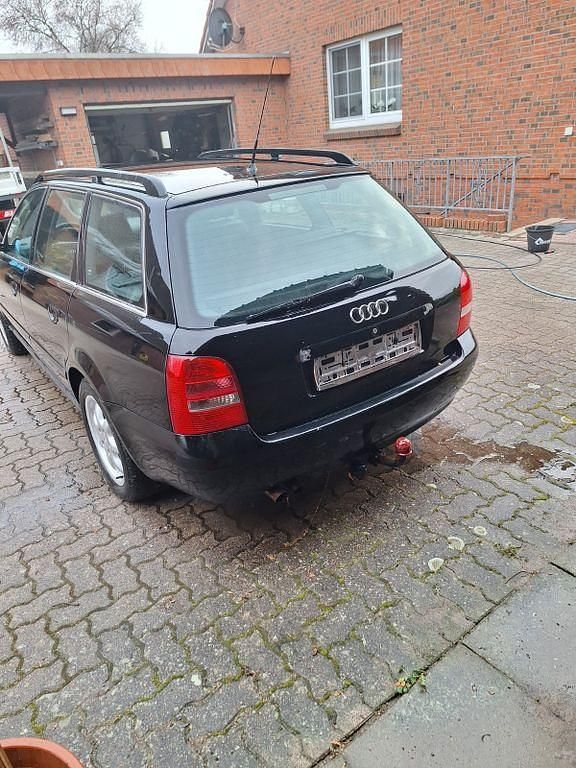 Gebraucht Audi A4 165 PS (121 kW) 1999 Schwarz Kombi