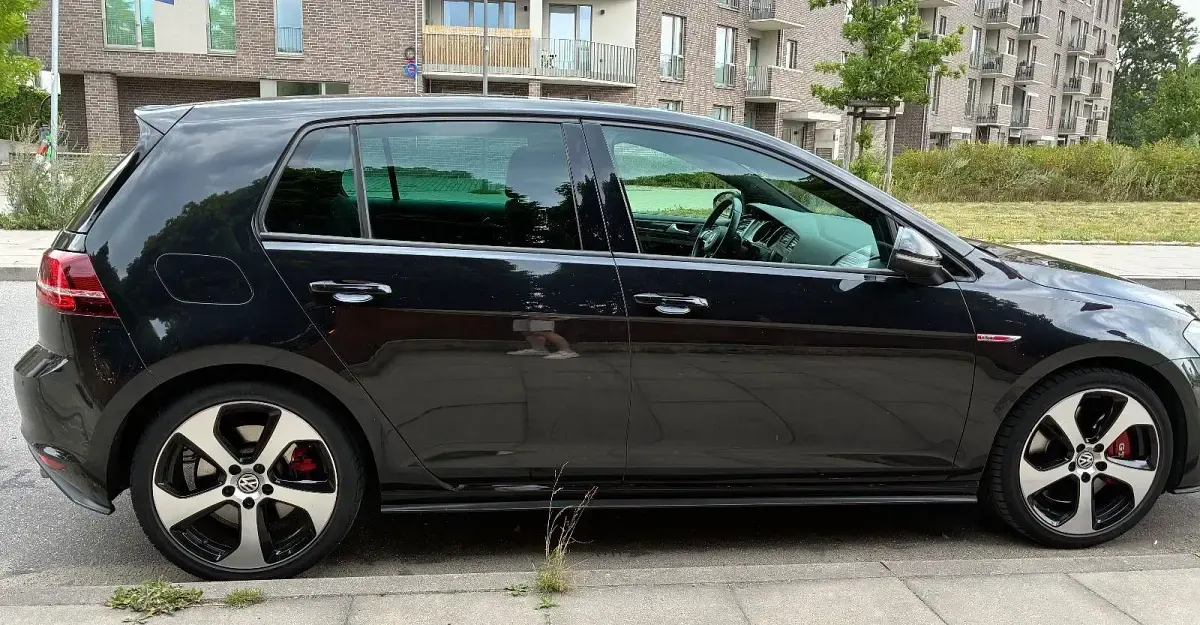 Gebraucht VW Golf VII GTI 230 PS (169 kW) 2013 Schwarz Limousine