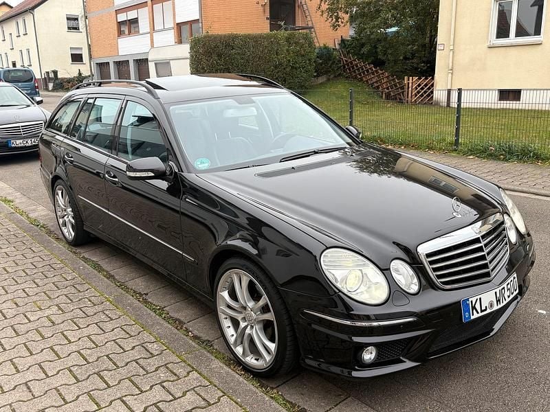 Schwarz Gebraucht 2007 Mercedes E280 Avantgarde Kombi | 4.000 € (Fairer Preis) - Bild 1/4