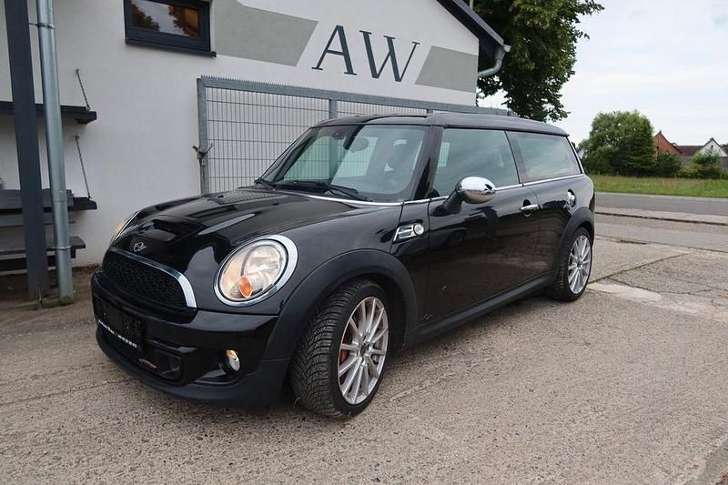 Schwarz Gebraucht 2011 Mini John Cooper Works Clubman Kombi | 6.150 € (Etwas zu teuer) - Bild 1/4
