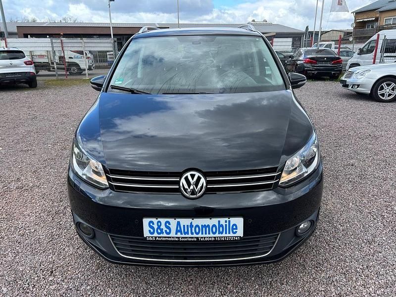 Gebraucht VW Touran Life 105 PS (77 kW) 2013 Schwarz Van / Kleinbus