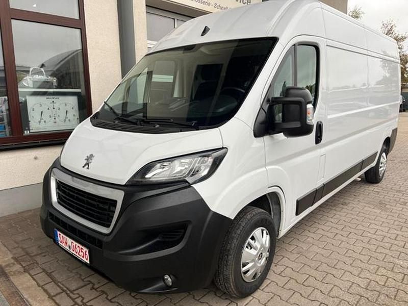 Weiß Gebraucht 2022 Peugeot Boxer Van | 17.731 € (Guter Preis) - Bild 1/1