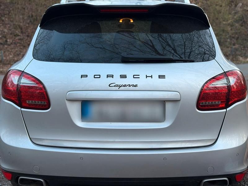 Gebraucht Porsche Cayenne 240 PS (176 kW) 2011 Silber SUV