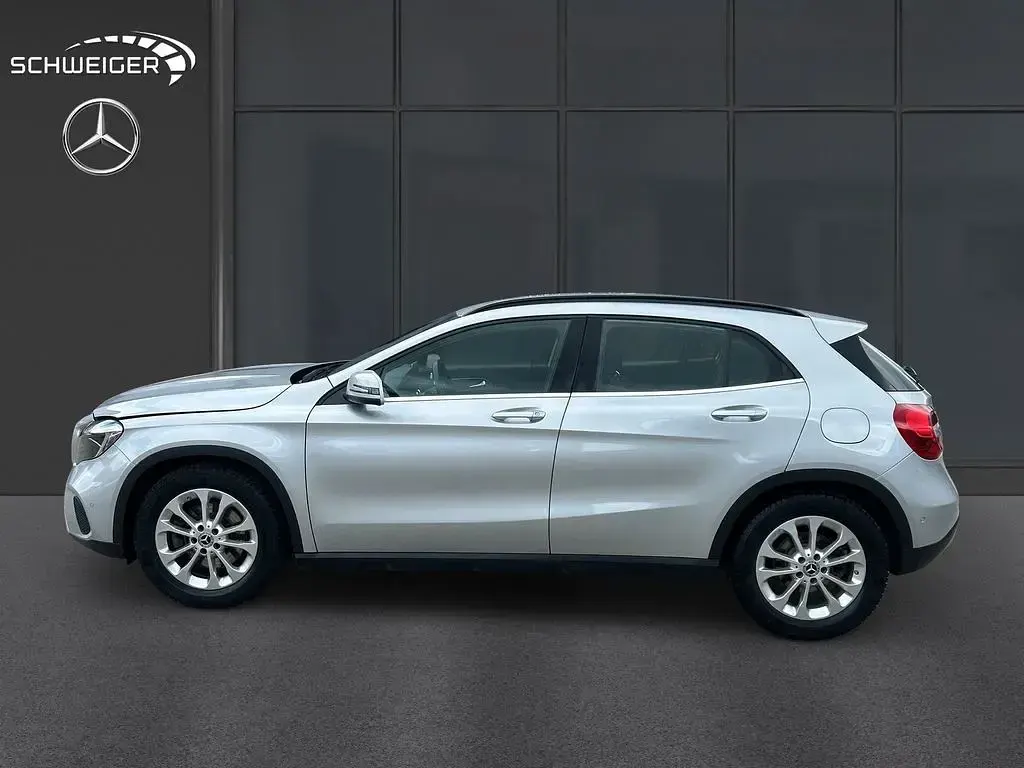 Gebraucht Mercedes GLA220 184 PS (135 kW) 2018 Silber SUV