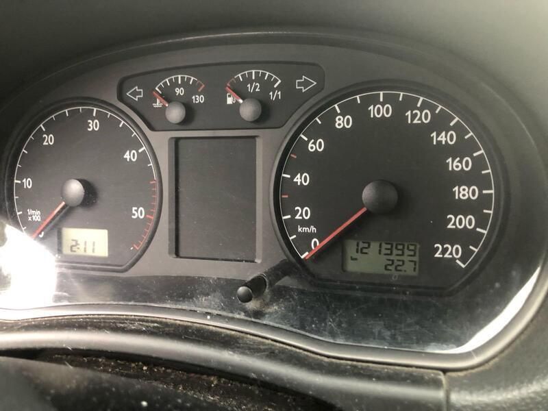 Silber Gebraucht 2004 VW Polo Kleinwagen | 1.599 € (Guter Preis) - Bild 1/4