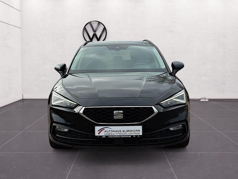 Gebraucht Seat Leon Style 150 PS (110 kW) 2022 Midnight schwarz metallic Kombi