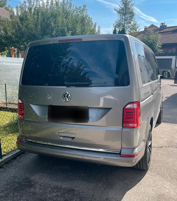 Gebraucht VW T6 Generation Six 150 PS (110 kW) 2017 Beige Van
