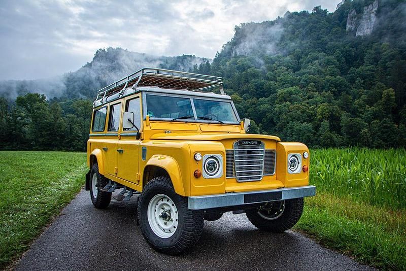Gelb Gebraucht 1996 Land Rover Defender SUV | 75.000 € - Bild 1/4