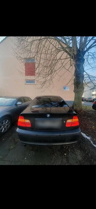Gebraucht BMW 318 143 PS (105 kW) 2003 Schwarz Limousine