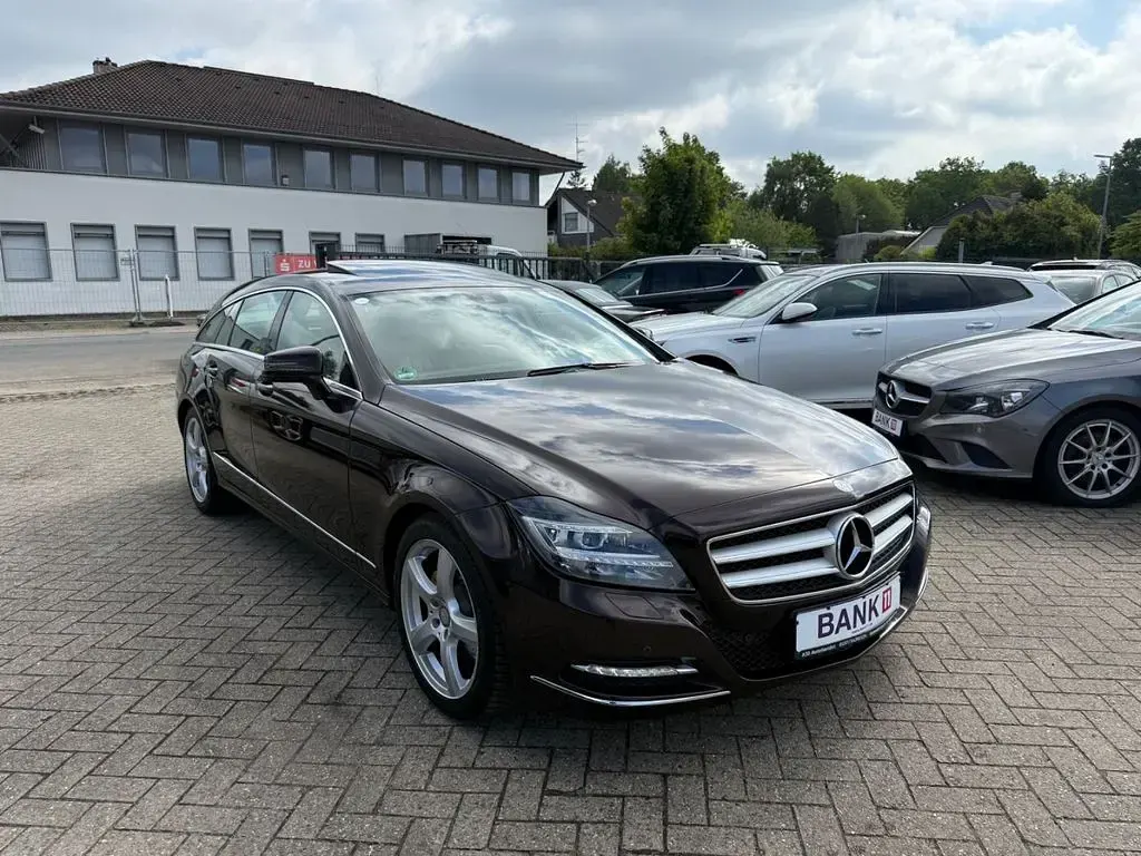 Gebraucht Mercedes CLS350 265 PS (194 kW) 2013 Braun Limousine