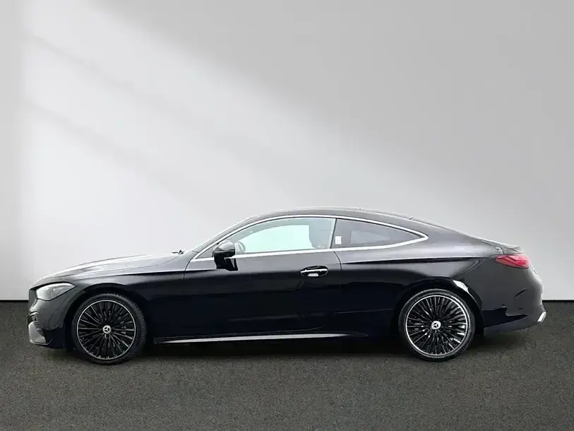 Gebraucht Mercedes CLE300 Premium 258 PS (189 kW) 2025 Schwarz Coupé