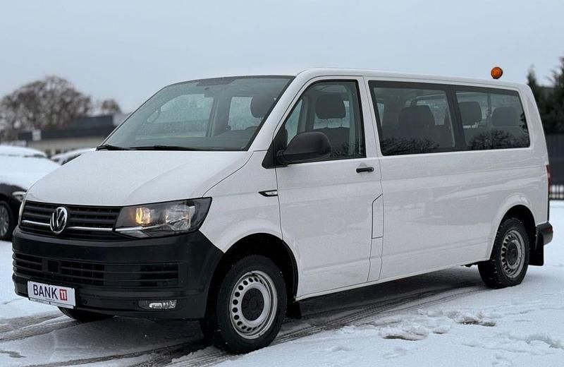 Weiß Gebraucht 2017 VW Transporter Van | 21.990 € (Teuer) - Bild 1/4
