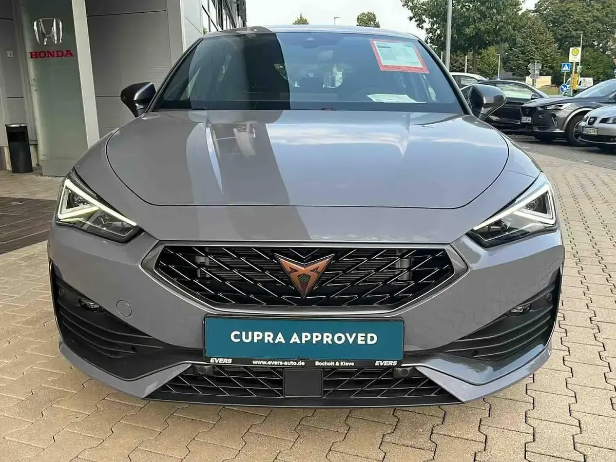 Gebraucht Cupra Leon 204 PS (150 kW) 2024 Graphene grau Limousine