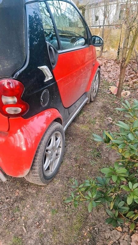 Używany Smart ForTwo Cabrio 61 KM (44 kW) 2003 Czerwony Kabriolet