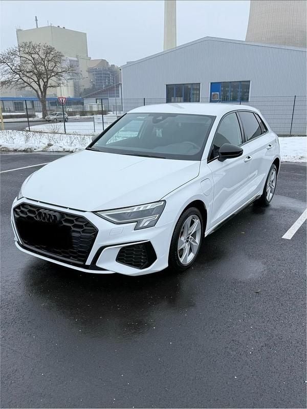 Gebraucht Audi A3 Sportback e-tron S-Line 245 PS (180 kW) 2021 Weiß Kleinwagen