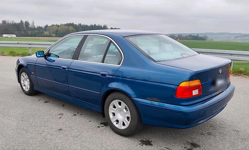 Usata BMW 520 170 CV (125 kW) 2001 Blu Berlina