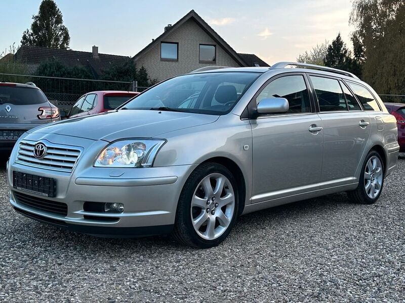 Silber Gebraucht 2005 Toyota Avensis Executive Limousine | 7.690 € - Bild 1/4