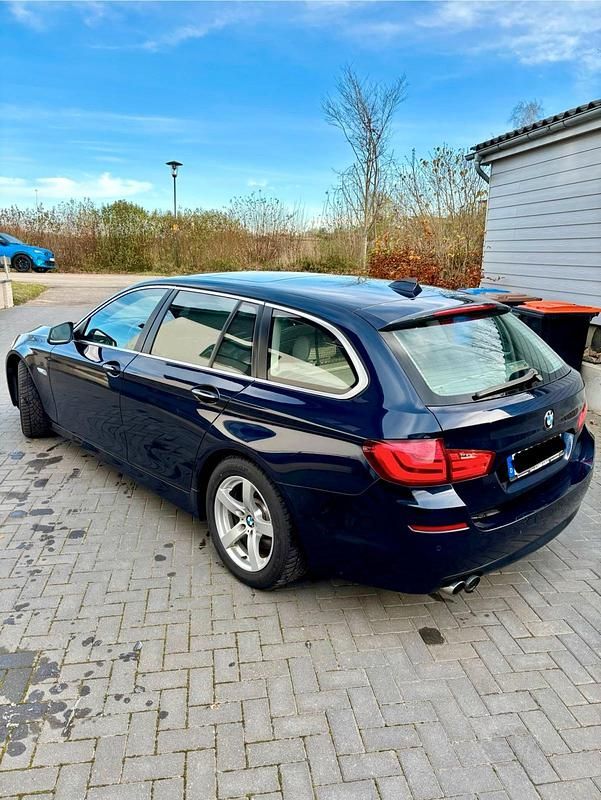 Gebraucht BMW 525 204 PS (150 kW) 2010 Blau Kombi