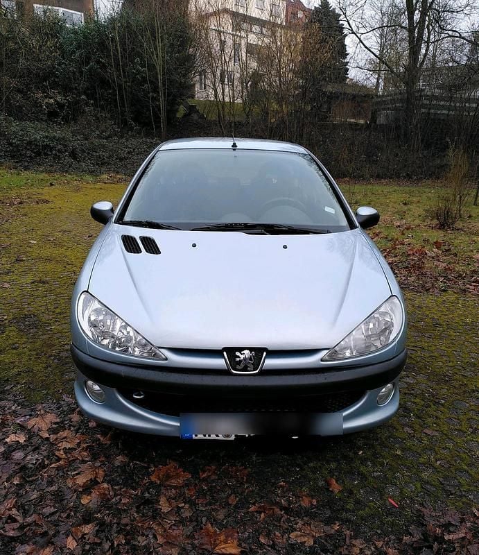 Gebraucht Peugeot 206 60 PS (44 kW) 2003 Grau Kleinwagen