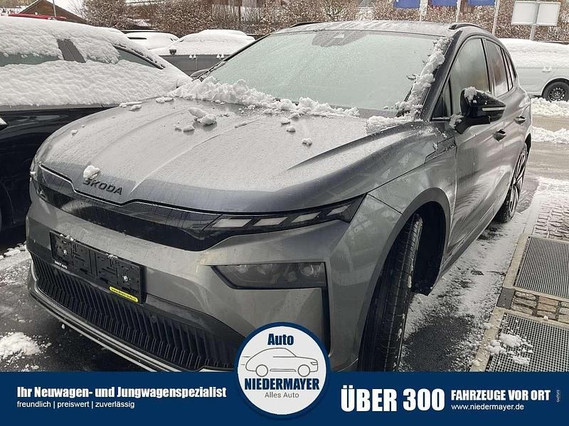 Graphite grau metallic Neu 2025 Skoda Enyaq iV SportLine SUV | 50.995 € (Guter Preis) - Bild 1/4
