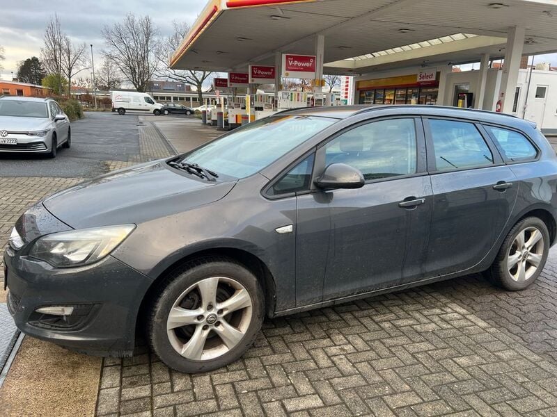 Gebraucht Opel Astra Style 110 PS (80 kW) 2016 Grau Kombi